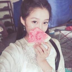 娱乐吃瓜酱拍照是真的吗,娱乐吃瓜酱拍照真实性揭秘